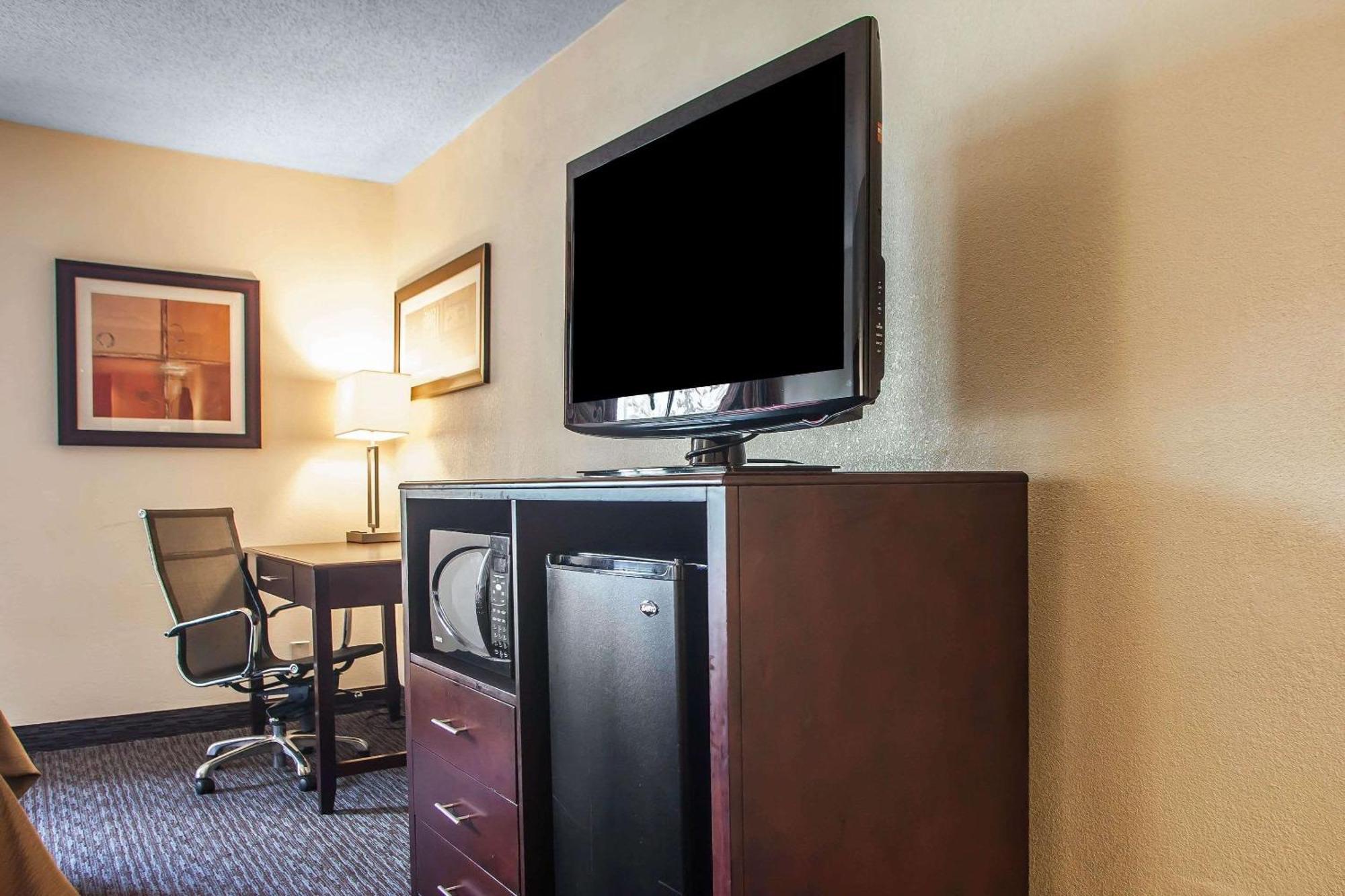 Comfort Inn Feasterville - Trevose Εξωτερικό φωτογραφία